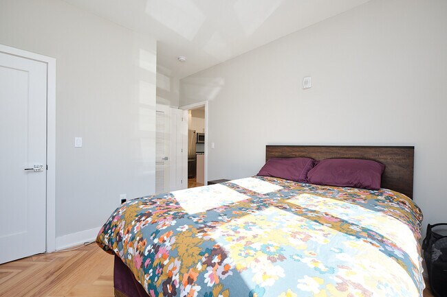 Building Photo - 1345 K St SE