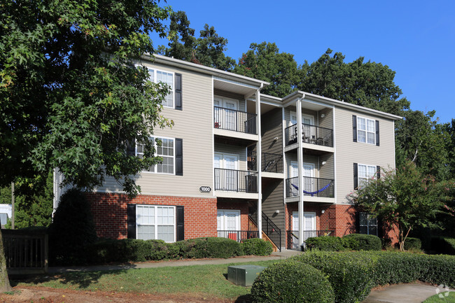 Building Photo - Campus Crossing Spring Garden