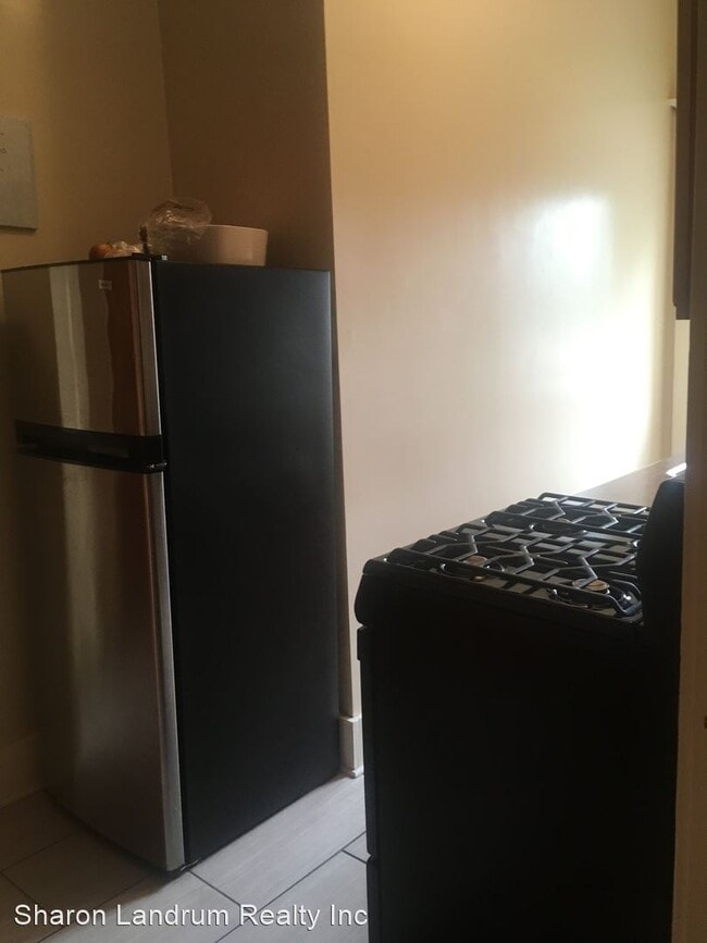 Building Photo - 1407 S 3rd St