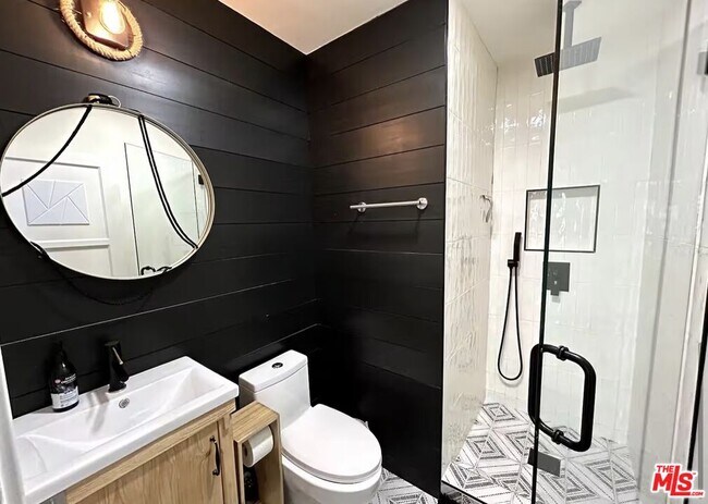 Building Photo - 5146 W 130th St