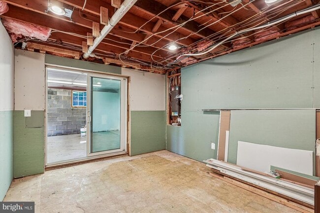 Building Photo - 1506 Widows Mite Rd