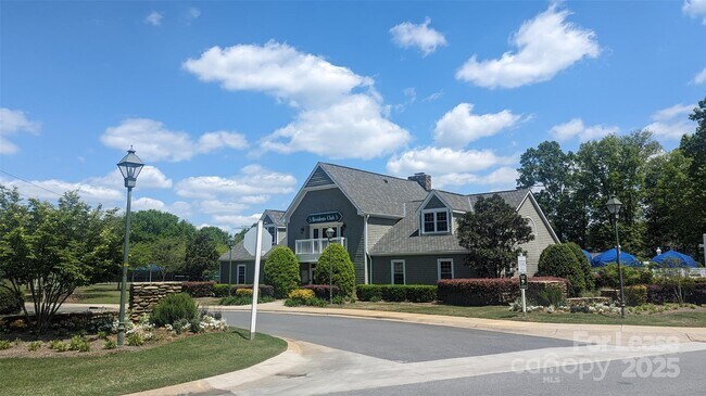 Building Photo - 7711 Epping Forest Dr