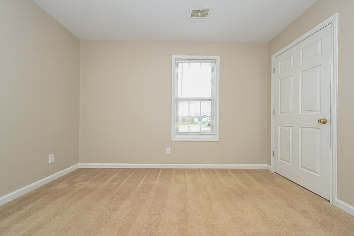 Building Photo - 395 Branchwood Dr