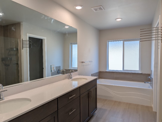 Building Photo - 912 119th Ave SE