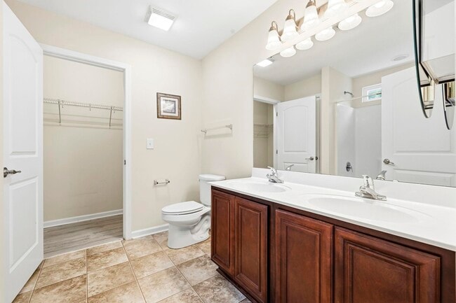 Building Photo - 2375 Morlynn Dr