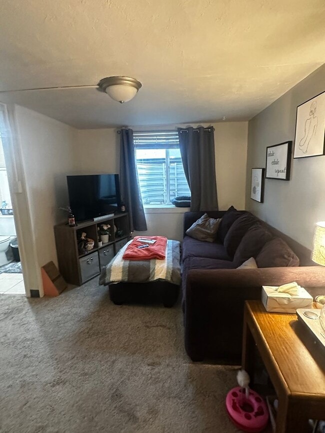 Building Photo - 2118 7th Ave