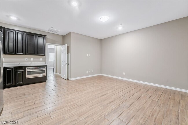 Building Photo - 454 Lost Horizon Ave