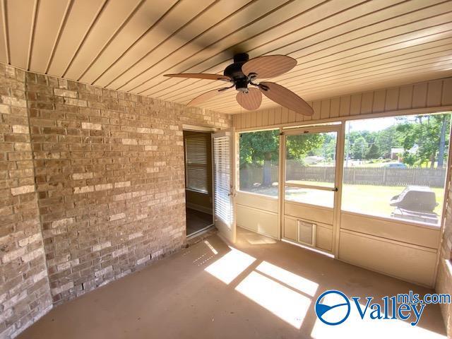 Building Photo - 109 Oak Shade Dr