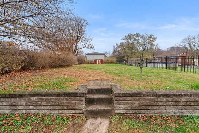 Building Photo - BLACK FRIDAY DEAL! SCORE 50% OFF 1ST MONTH'S RENT IF SIGNED BY NOV. 28! Beautiful 1 Bedroom home ...