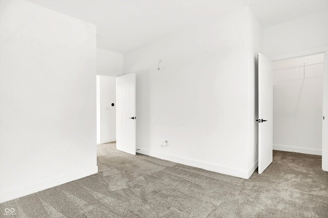 Building Photo - 1303 Deloss St