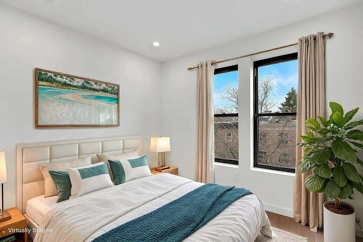 Building Photo - 300 St Nicholas Ave