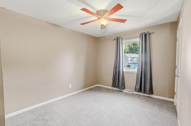 Building Photo - 4320 W Brookview Ct