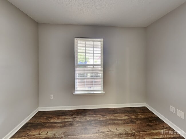 Building Photo - 6213 McIntyre Ridge Dr