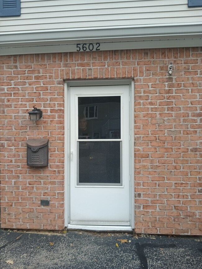 Primary Photo - 5602 Bramble Ct