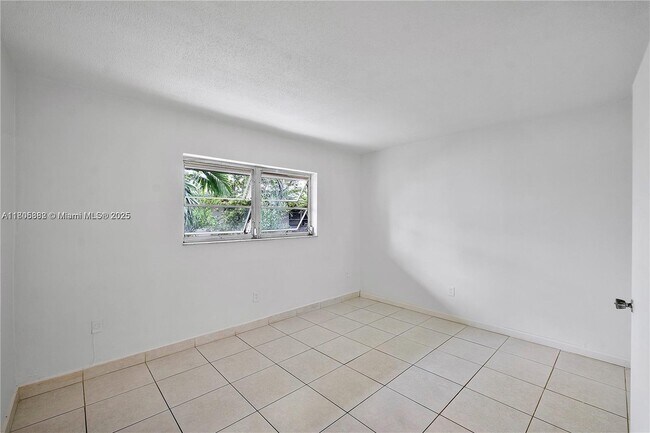 Building Photo - 5831 Taylor St