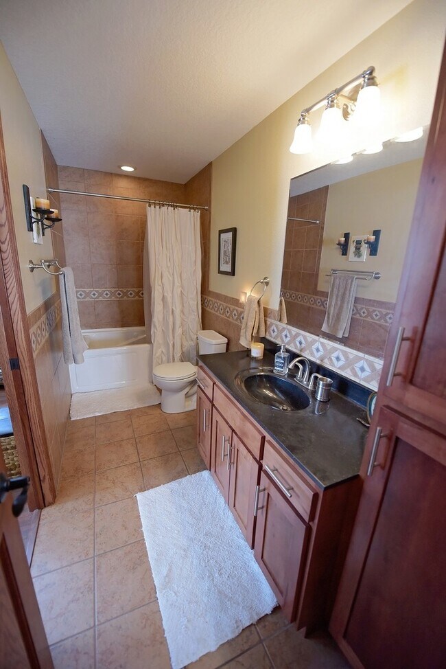 Building Photo - Fantastic 4 Bedroom 2 Bath House For Rent in Sartell - Sartell Schools