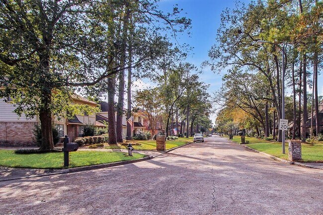 Building Photo - 5402 Summerfield Ln