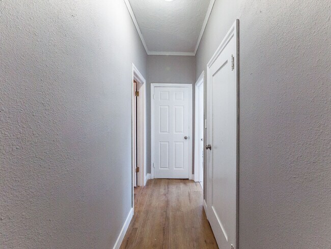 Building Photo - 209 N Berendo St