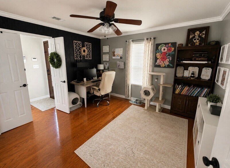 Building Photo - 15013 Nassau Cir W