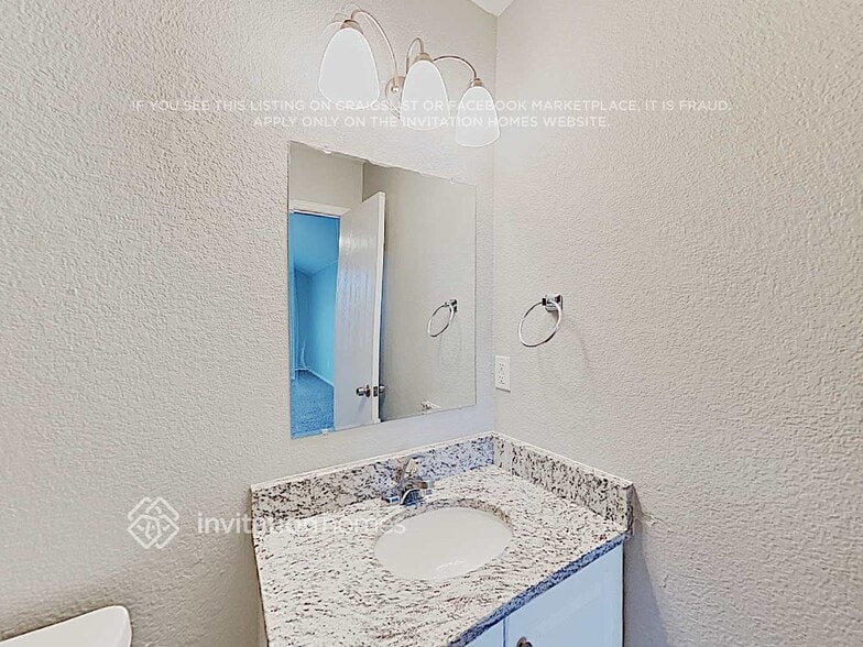 Building Photo - 8820 Chaps Ave