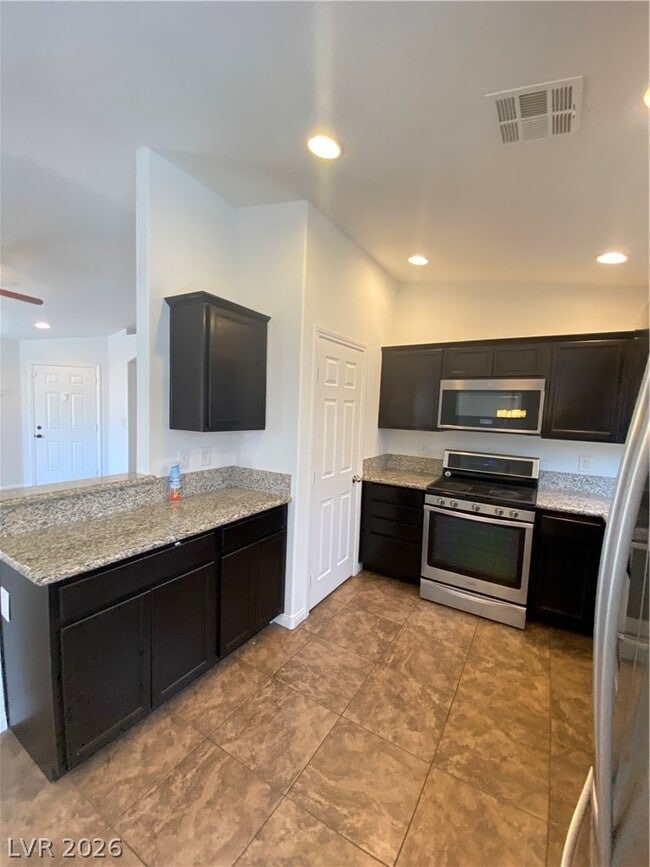 Building Photo - 2311 Silver Crew Pass