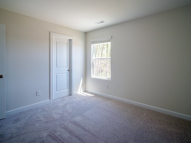 Building Photo - 515 Nixon Rd