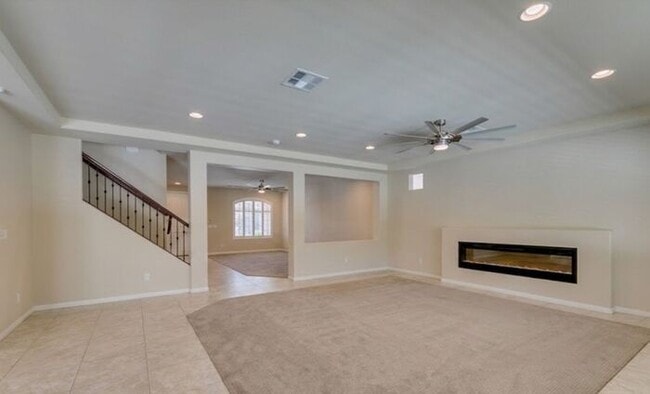 Building Photo - Bright & Spacious 5-Bedroom Home with 3-Car Garage in 89141