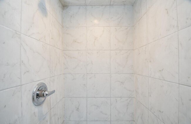 Building Photo - 5510 Ricky St