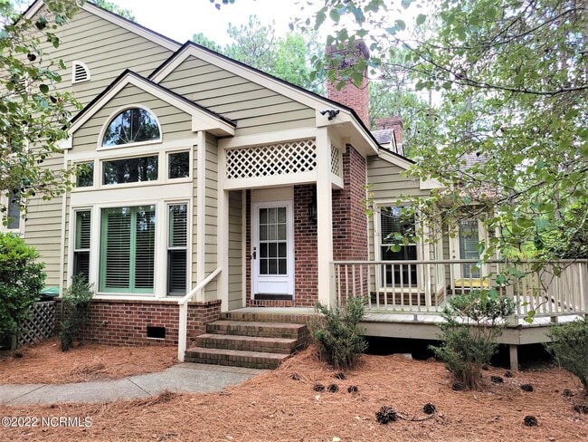 Primary Photo - 301 Hampton Dr