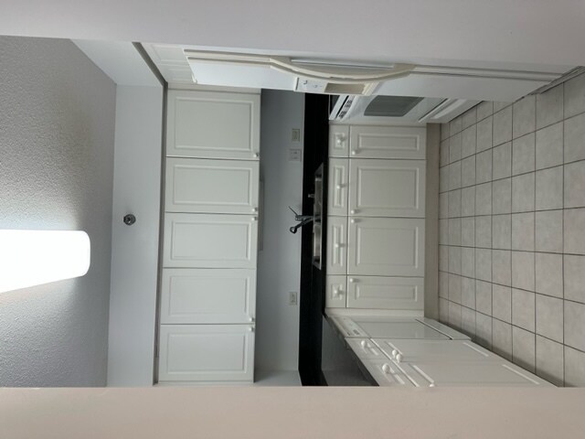 Building Photo - 512 N McClurg Ct