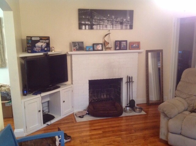 fireplace in living room. - 3153 Fairwood Lane West