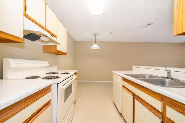 Building Photo - 623 Dory Ln