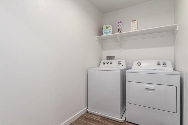 Building Photo - 12796 E Giada Dr