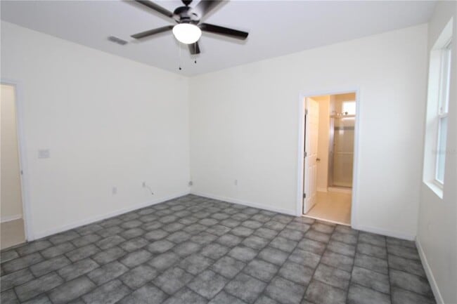 Building Photo - 2380 Sanderling St