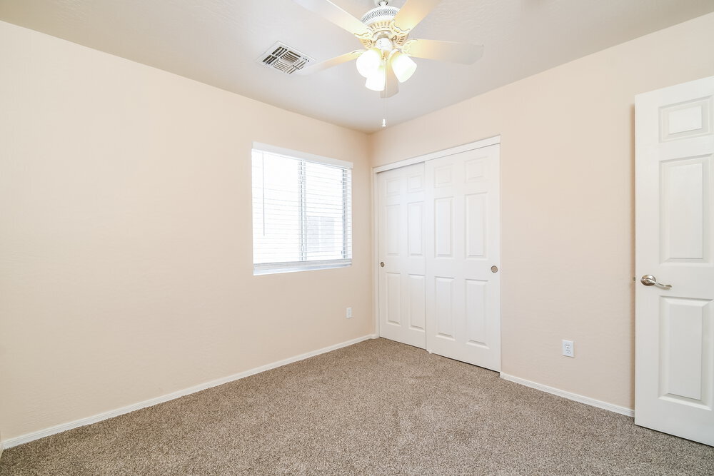 Building Photo - 1123 E Stardust Way