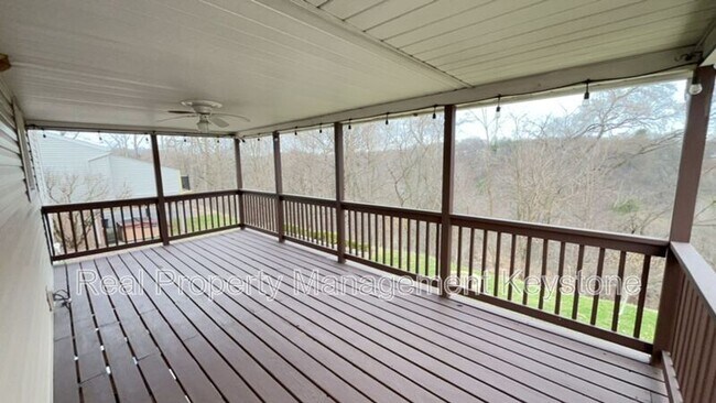 Building Photo - 575 Sautter Dr