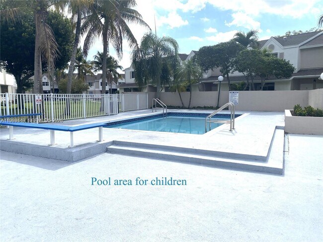 Building Photo - 17565 NW 67th Pl