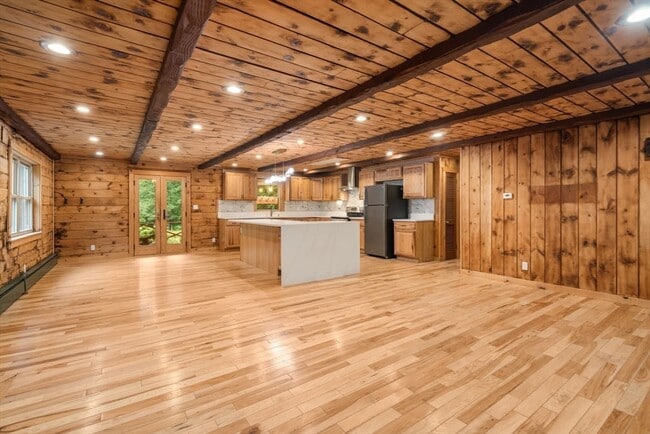 Building Photo - 56 Parmenter Ln