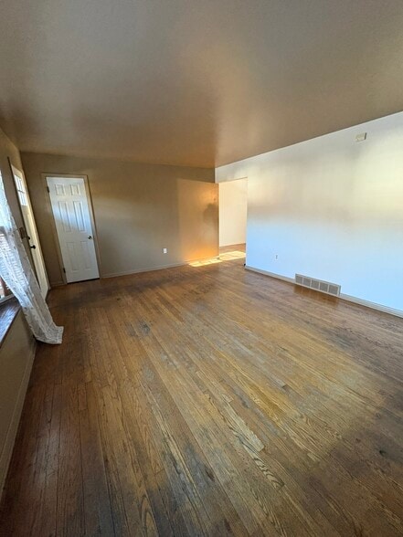 Living Room - 628 Sunny Ln