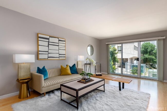 Building Photo - 65 Hermann St