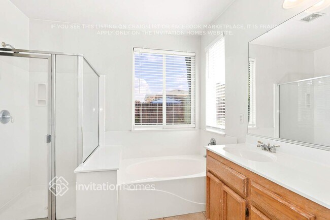 Building Photo - 5736 Bridgecross Dr