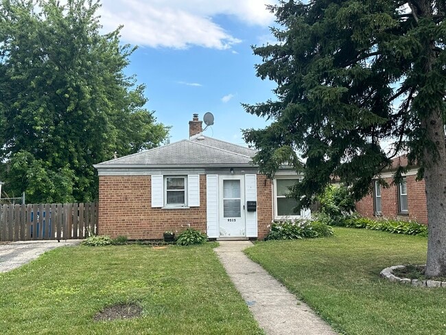 Primary Photo - 9515 Nerbonne Ave