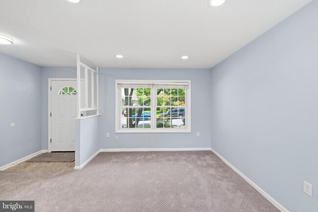 Building Photo - 1402 N Amelia St