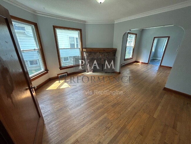 Building Photo - 3269 S New York Ave