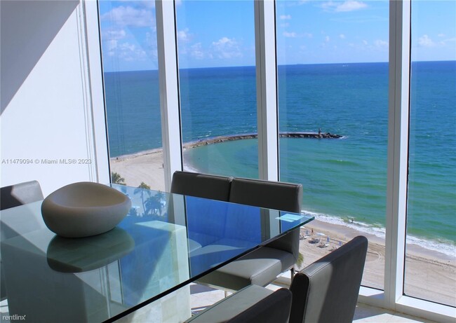 Building Photo - 2 br, 2.5 bath Condo - 10275 Collins Ave A...