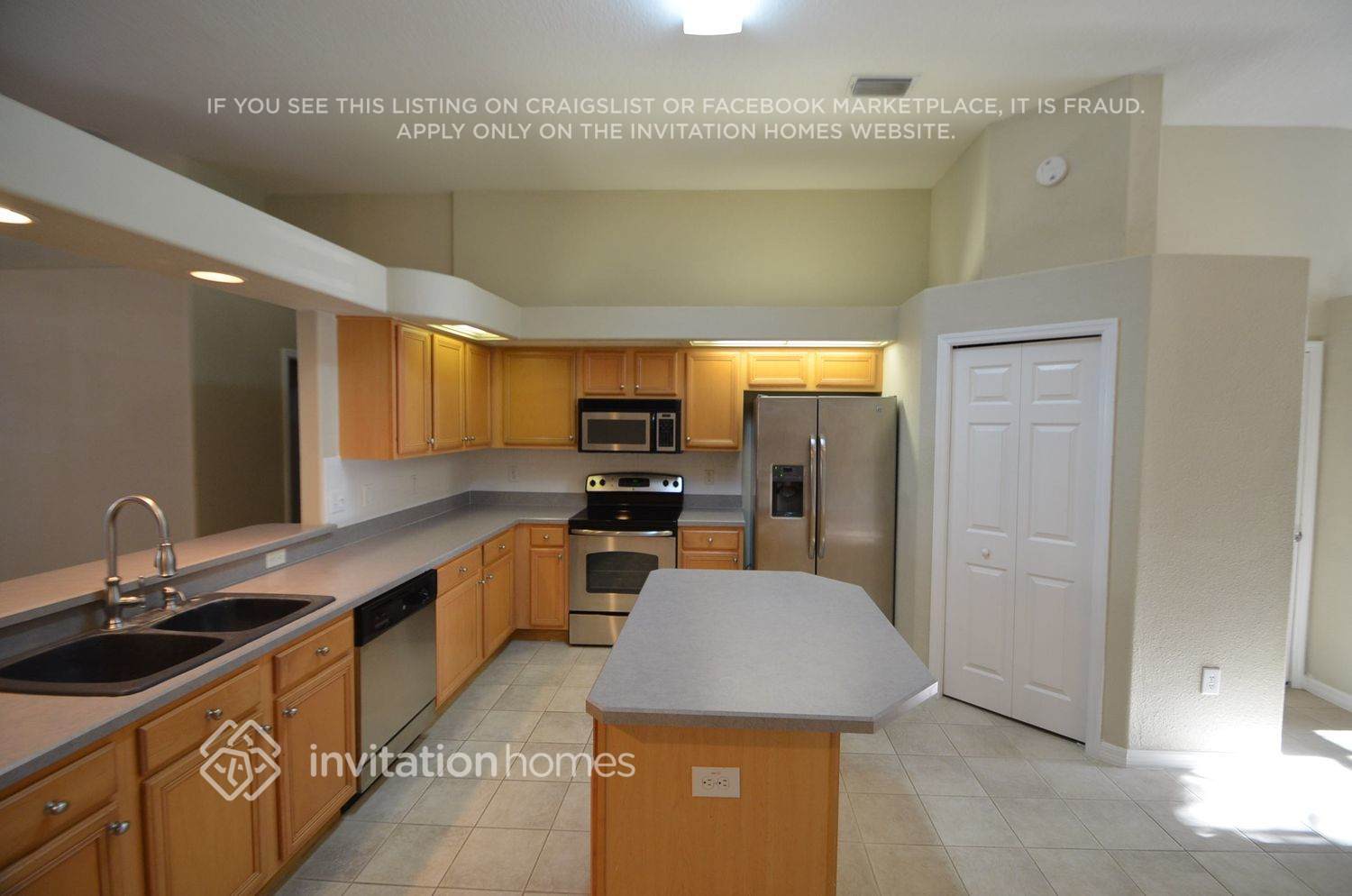 Building Photo - 19519 French Lace Dr