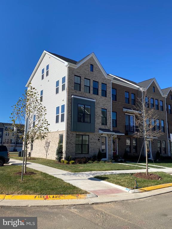 Building Photo - 23083 Soaring Hts Ter