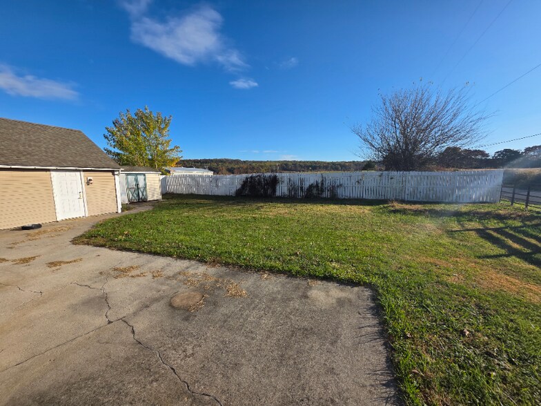 Building Photo - 9559 Kings Hwy