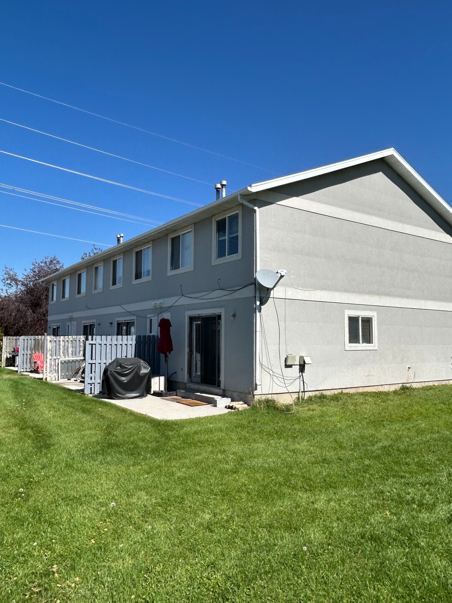 Building Photo - 166 E 1800 N