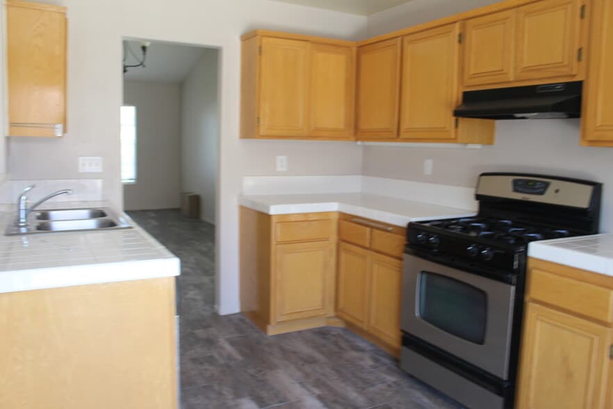 Building Photo - 3365 Summer Breeze Ave